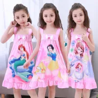 Children's nightgown with princess motif