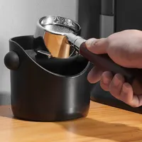 Praktická a kompaktná odpadová nádoba z obilnej kávy pre jednoduché čistenie a údržbu kávovaru