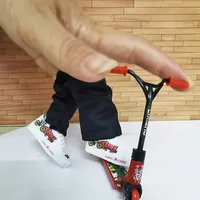 Štýlový mini skúter na korčuľovanie prstami