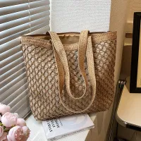 Luxurious design knitted bag with a large capacity for summer for women