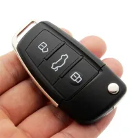 Stick USB cu aspect de cheie de mașină