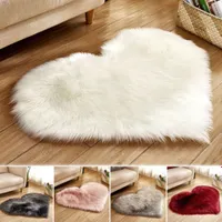 Luxury carpet in the shape of a heart with high pile Hanna