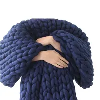 Knitted wool blanket 80 x 80 cm