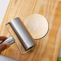 Stainless steel roller for universal use in the preparation of pizza dough, cakes, biscuits, dumplings and noodles