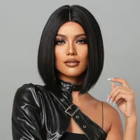 Short straight wigs with black middle pawn - Elegant and modern for women