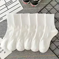 6 pairs of comfortable and breathable socks with pattern