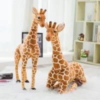 Giraffa alta in peluche