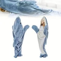 Shark blanket for adults with hood - Pleasant warm hug in the form of a shark