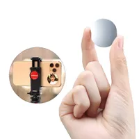 Universal selfie mirror for smartphones