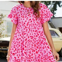 Women's dresses in pink colour, with printing and short sleeve