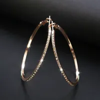 Simple earrings with hollow ring