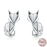 Silver earrings © Fox