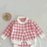 Girl plaid sweater and overal for newborns and toddlers in autumn/winter