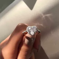 Magnifique bague pour femme en forme de cœur