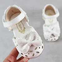 Girls' sandals with bows