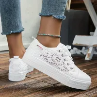 Women's platform sneakers with lace lining, round tip, low skate shoes, leisure shoes