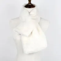 Luksusowy jednokolorowy przyjemny szalik dla kobiet wykonany ze sztucznej skór
