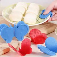 Cute magnetic darts against burning by hot pot or baking - in the shape of bow ties