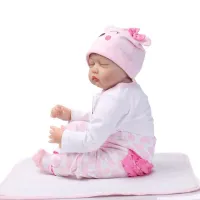 Hraj si s realistickým miminkem Reborn! Spící a hebké, jako pravé.