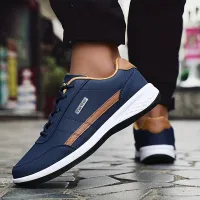 Men's fashionable striped laced sneakers, light outdoor walking shoes