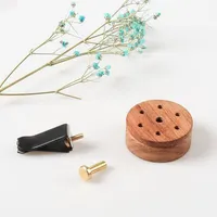 Wood aroma diffuser into the car