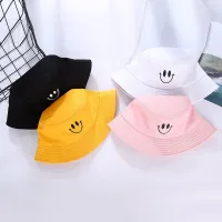 Unisex hat with smiley