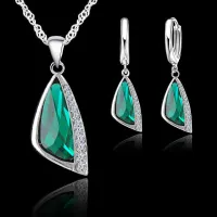 Piękny zestaw biżuterii w niebieskim zieleni