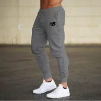 Pantaloni sport pentru bărbați stilati