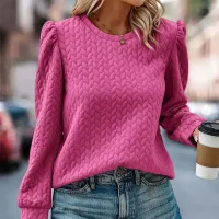 Women's sweater with round neckline, long sleeve, free cut and folded details