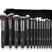 Set of brushes for make-up with case